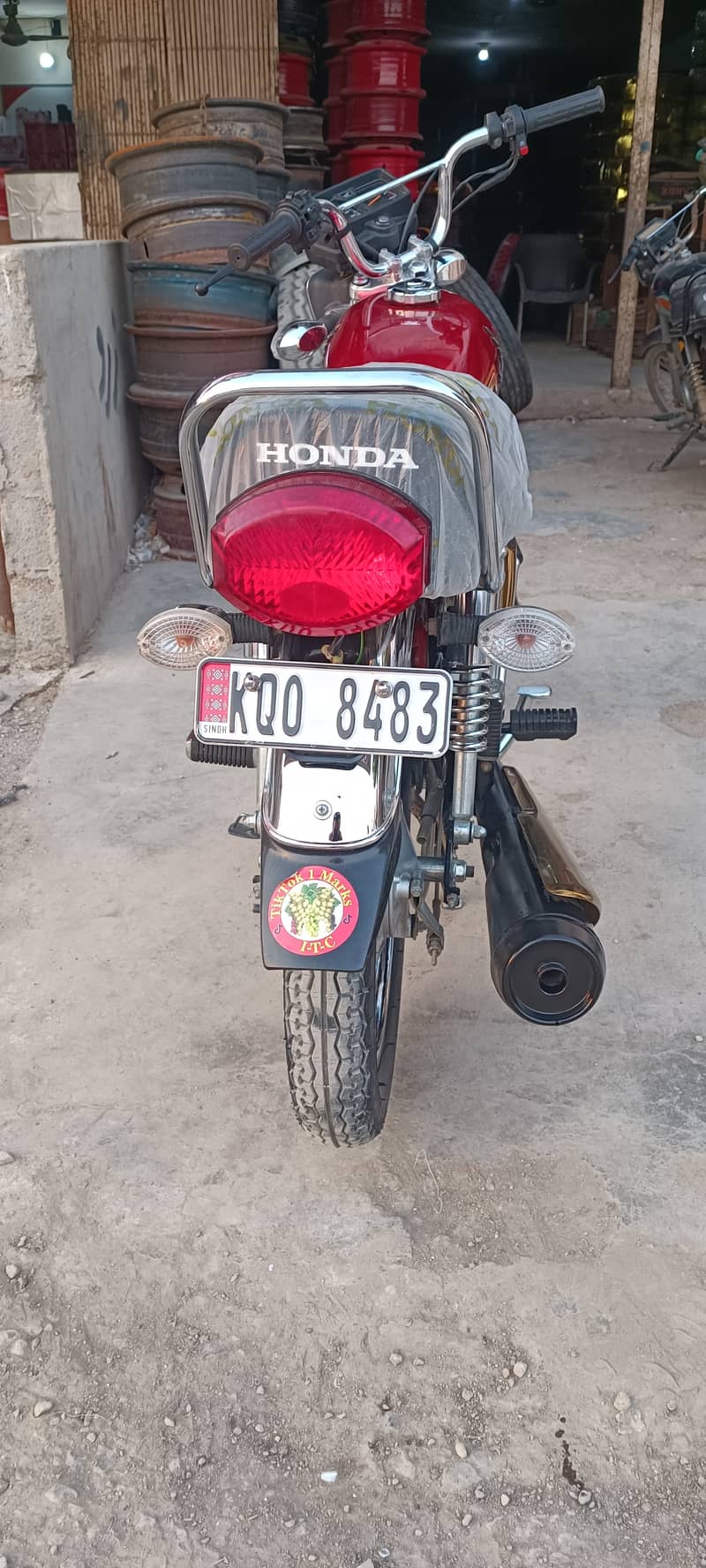 honda125spacial addition7 month 31 date Ki garii hy condition 10 by 10 13