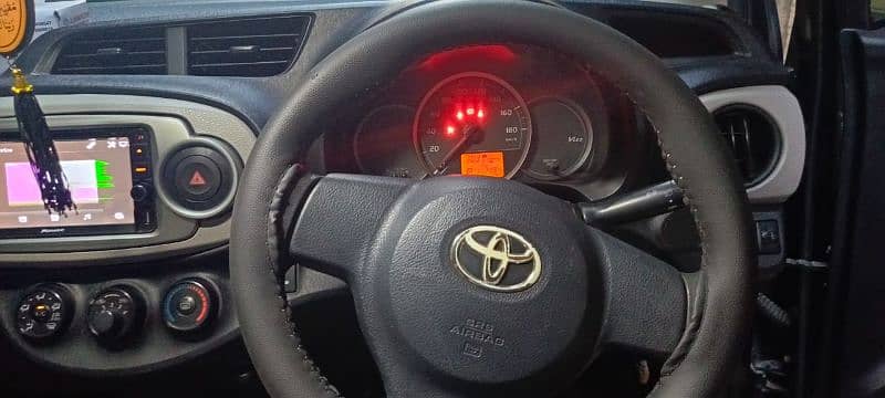 Toyota Vitz 2012 10