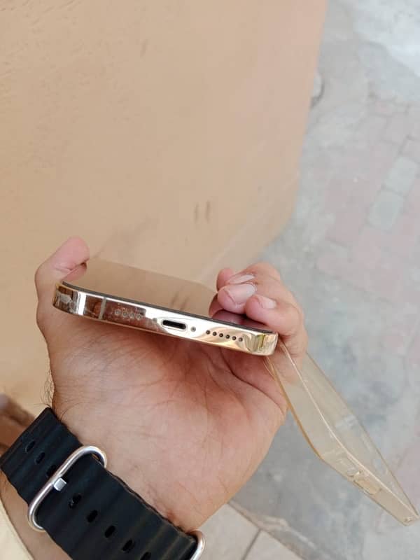 iphone 13 pro max non pta but sim working lifetime 4