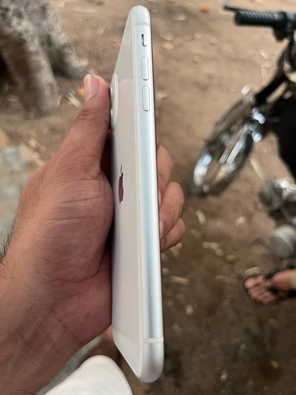 iphone 11 128gb 0