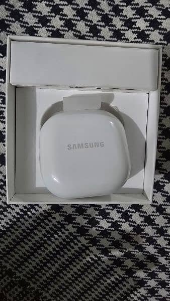 samsung galaxy buds fe 1