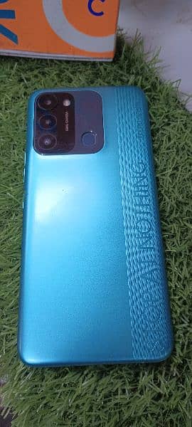 Tecno spark 8c 1