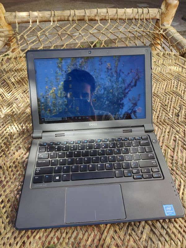 dell latitude 3160 0