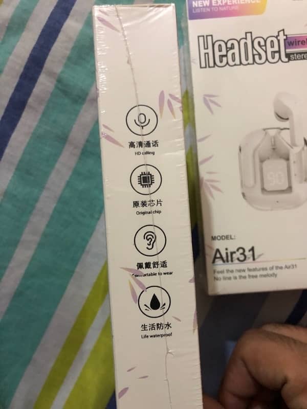 Air 31 Headset brand new ha box pack with silicon pouch 3