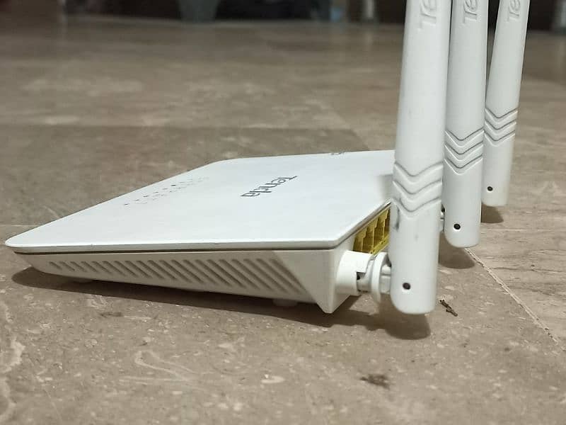 Tenda F3 Network Router 2