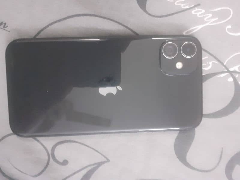 Iphone 11 for sale in 10/9 condition 1