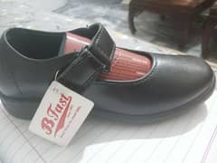 Girl school shoes 0