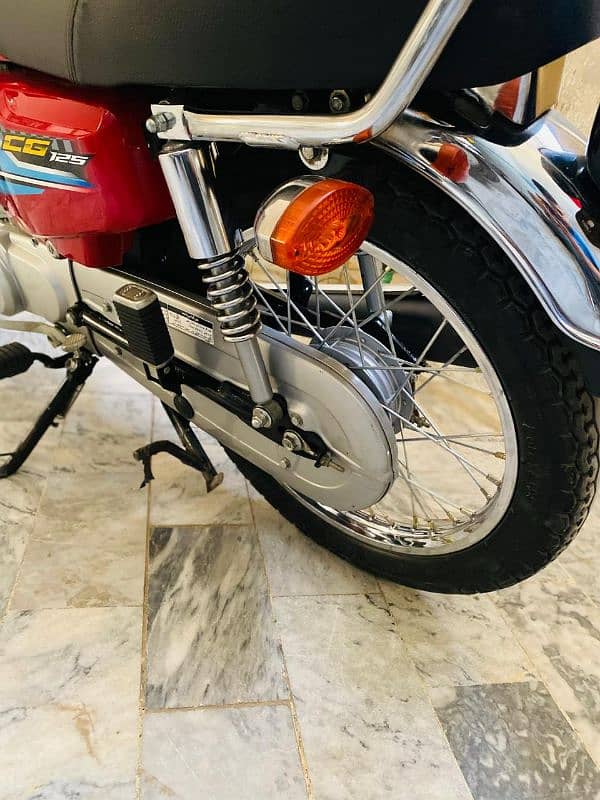 Honda CG125 2024 4