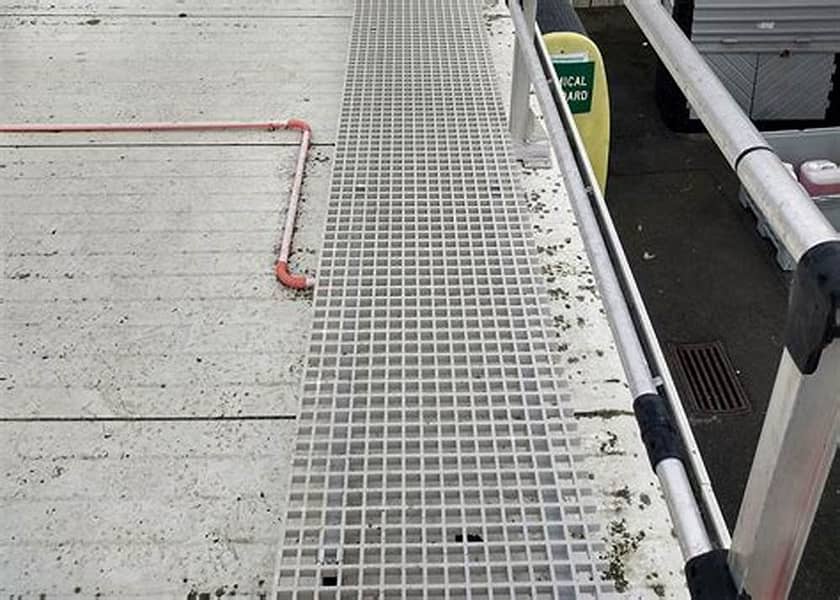 Walkways / Walkway Grating / Green Fiberglass grating Panels 13