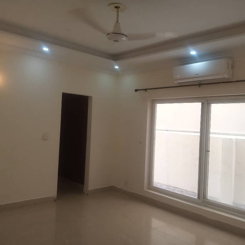 Sector A 10 Marla House For Rent With Gas Near To Main Market Park Is After One House 6