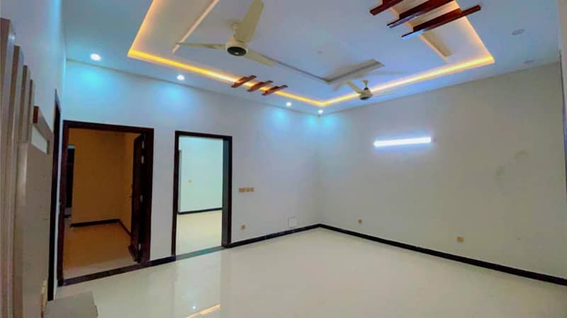 Bahria Enclave Sector C1 10 Marla House For Sale Used Like Brand New House 0