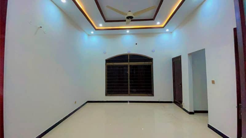 Bahria Enclave Sector C1 10 Marla House For Sale Used Like Brand New House 13