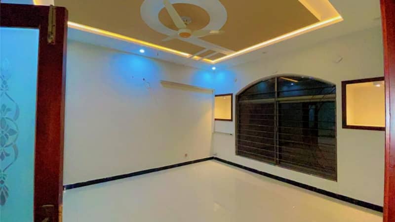 Bahria Enclave Sector C1 10 Marla House For Sale Used Like Brand New House 17