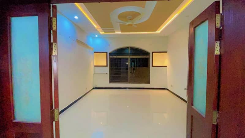 Bahria Enclave Sector C1 10 Marla House For Sale Used Like Brand New House 19