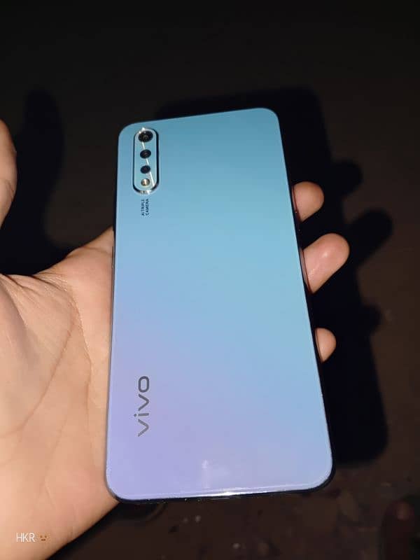 Vivo S1 with complete box 9/10 Condition display finger print 1