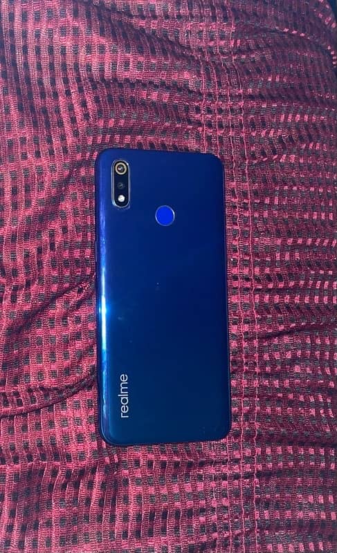 Oppo Realme 3 ( 4, 64 ) 0