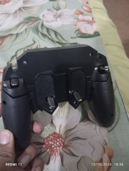 trigger pad for pubg and other mobile games 1