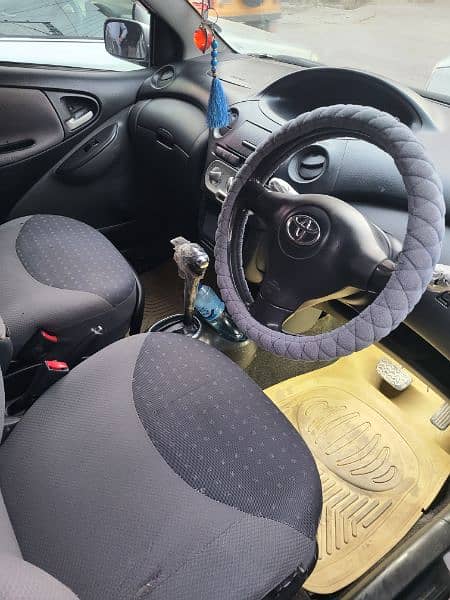 Toyota Vitz 2003 9