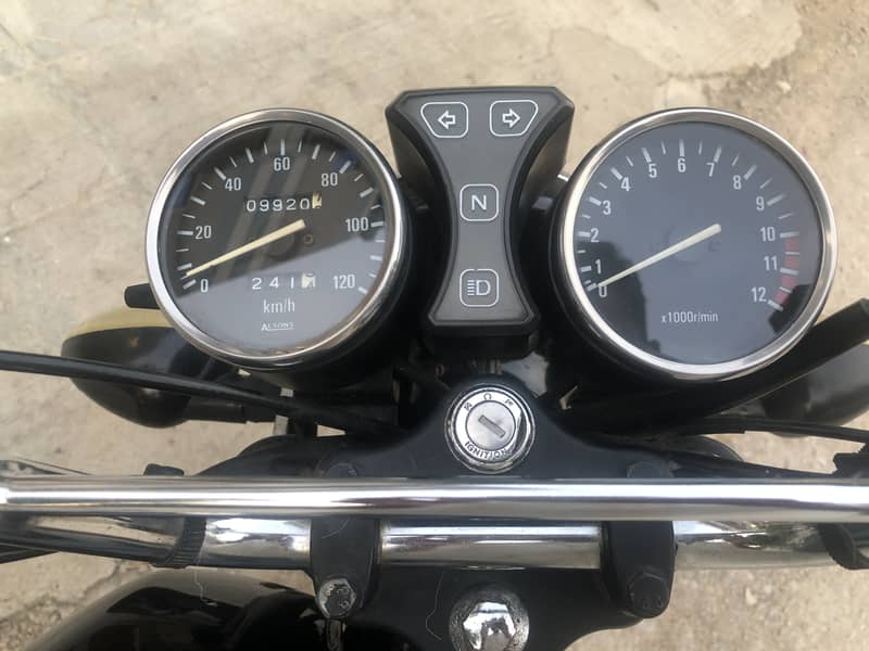 Suzuki GS 150 SE 2021 4