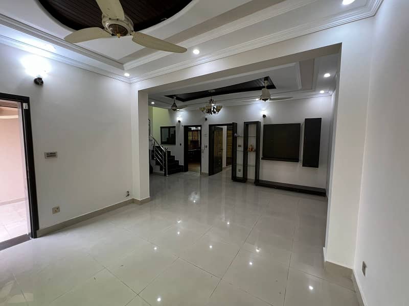 5 Marla Slightly Used & Well Maintained House for Sale in Bahria Town CC Block 17