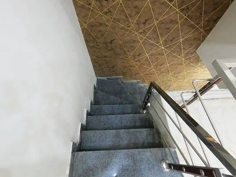 5 Marla Slightly Used & Well Maintained House for Sale in Bahria Town CC Block 23