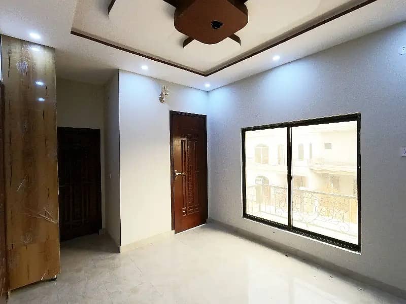 5 Marla Slightly Used & Well Maintained House for Sale in Bahria Town CC Block 26