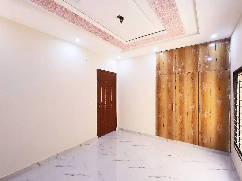 5 Marla Slightly Used & Well Maintained House for Sale in Bahria Town CC Block 35