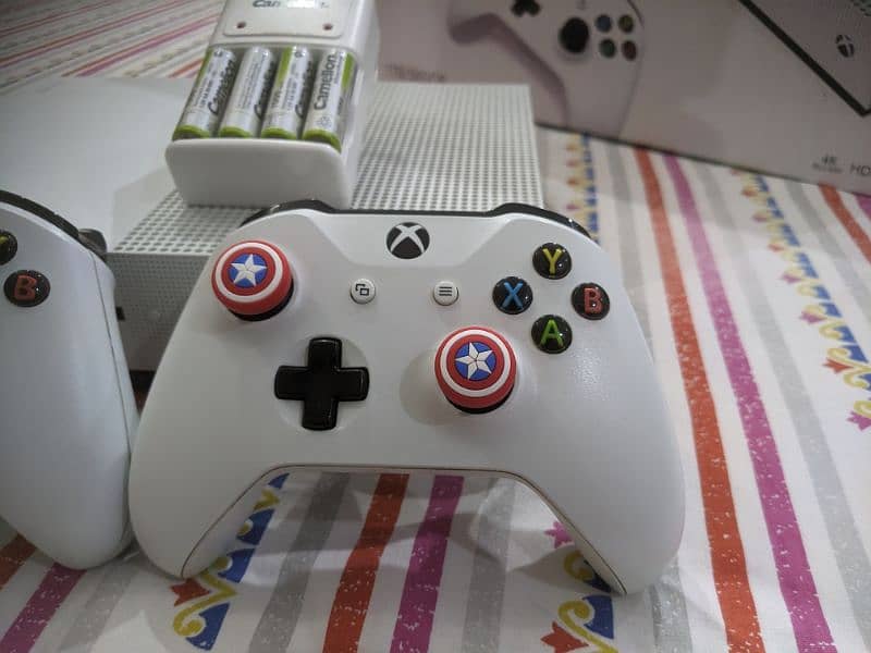 Xbox one s 4