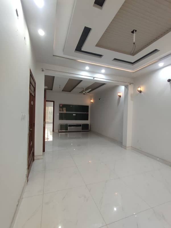 10 Marla living house for rent bahria orchard southern block 8