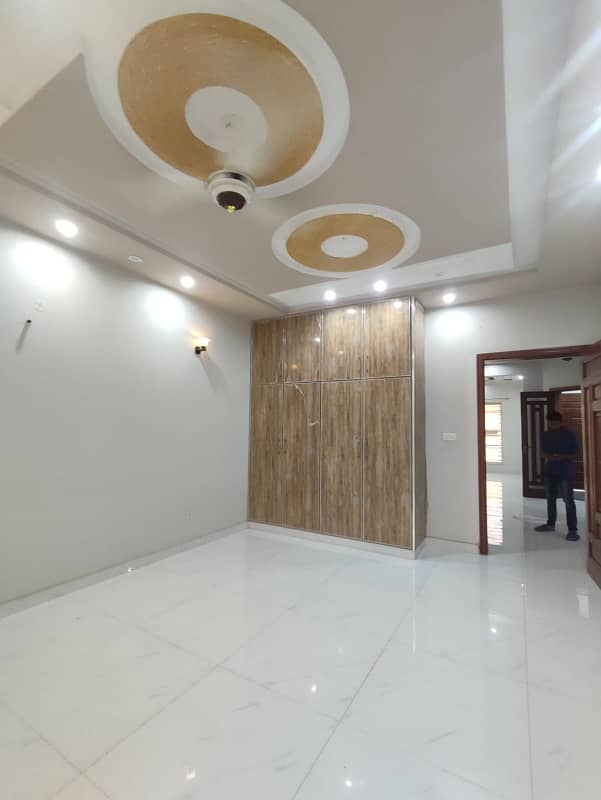 10 Marla living house for rent bahria orchard southern block 14