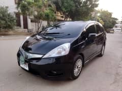 Honda fit shuttle 2012 reg 2021 Pearl black highly maintain