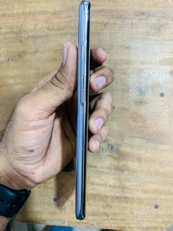 Samsung s105g pta approved 8/256 1