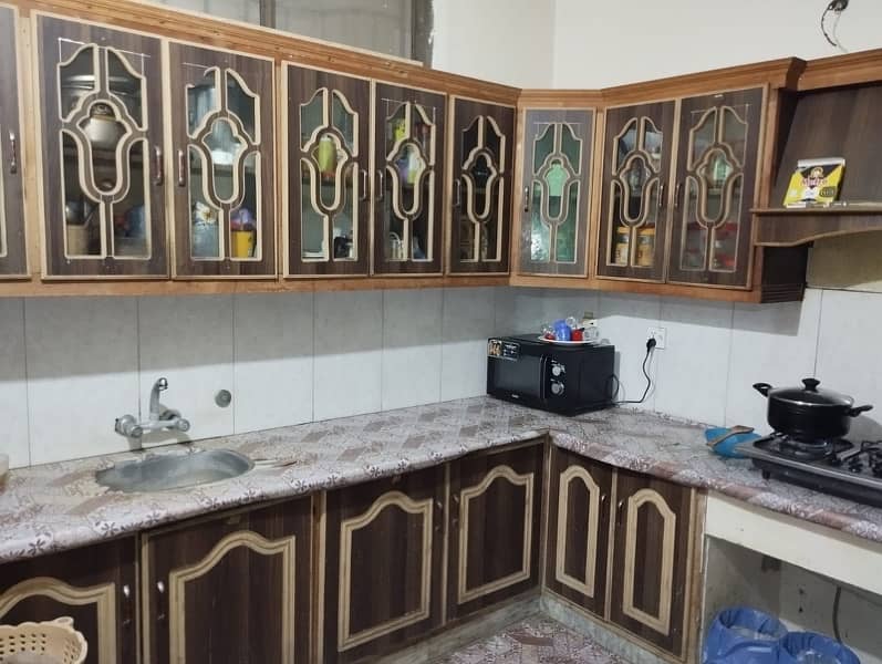 Portion for rent 7 Marla Ghauri Town 3