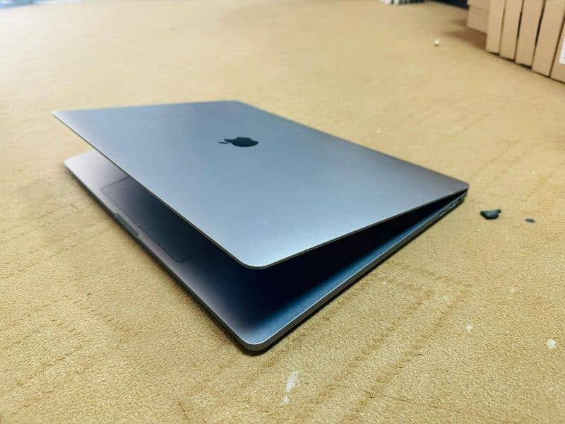 Apple MacBook pro 2017 3