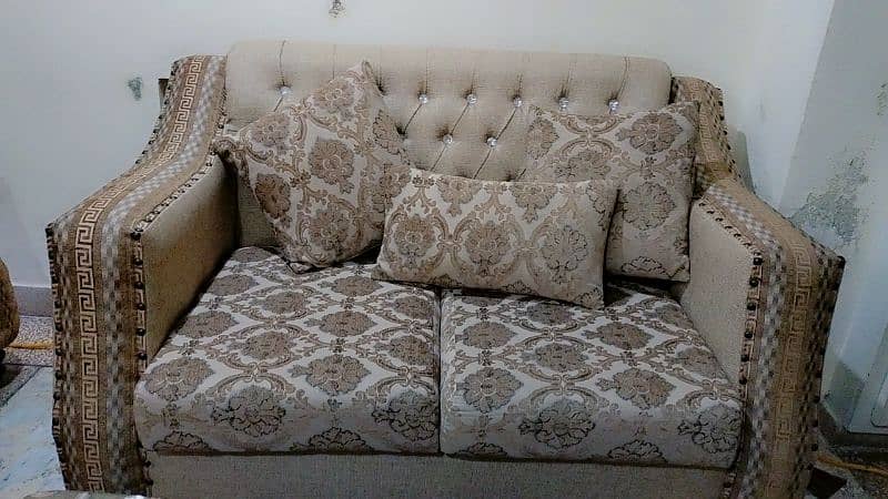 7 SEATER SOFA SET FOR SALE (DISCOUNT AVAILABLE) 1