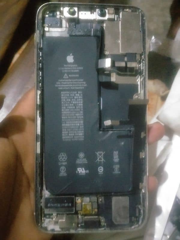 iphone 11 pro max  parts 1