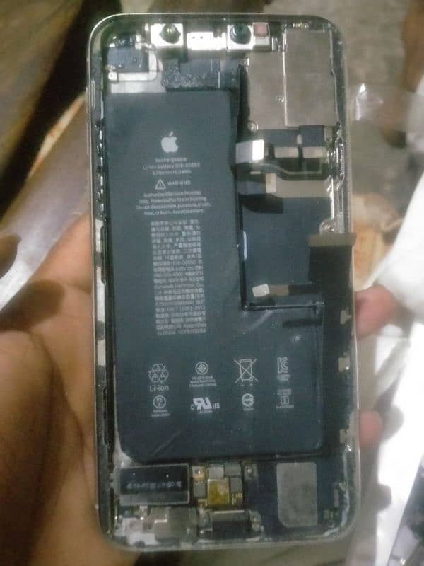 iphone 11 pro max  parts 2