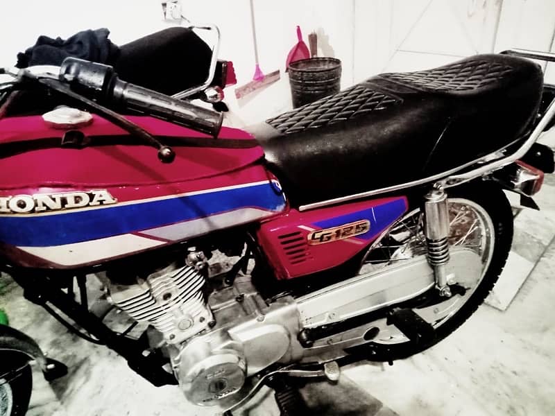 Honda CG125 3