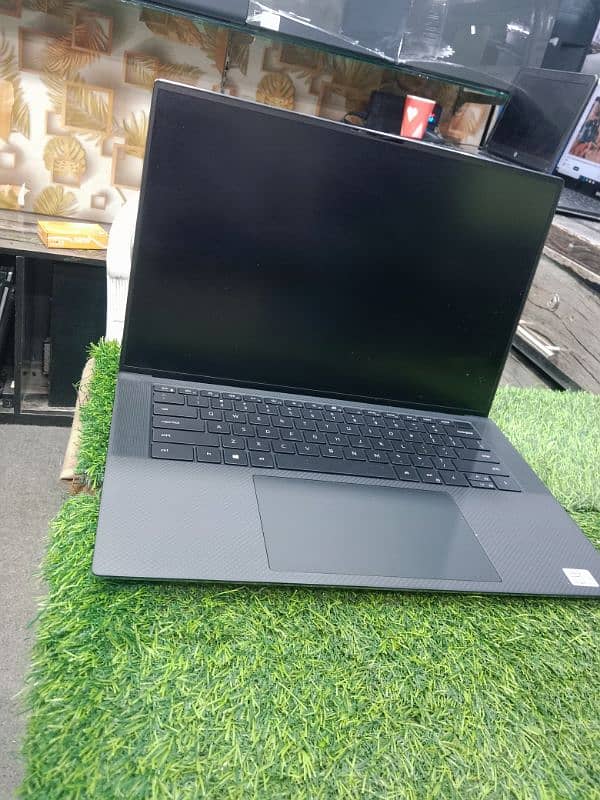 Dell precision 5550 2