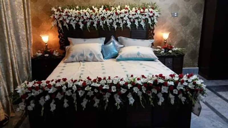 Room and car decoration with fresh flowers 8