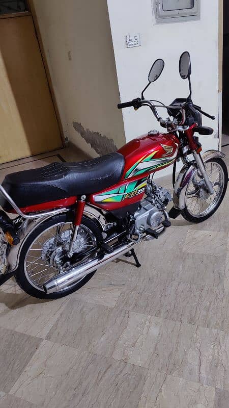 Honda 70 2o22 Mint condition o3oo 94 88 7ll 9