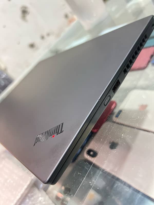 thinkpad x1 carbon core i7 8th gen 1