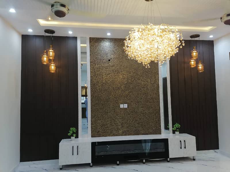 10 MARLA LUXURY DESIGNER HOUSE FOR SALE IN SECTOR C BAHRIA TOWN LAHORE 37