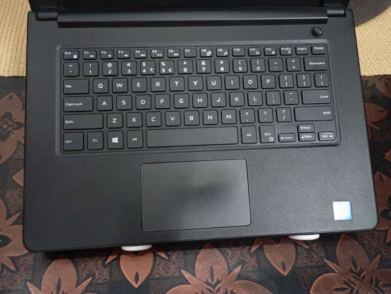 Dell corei7 7th generation 465gb hard and 128gb ssd 1