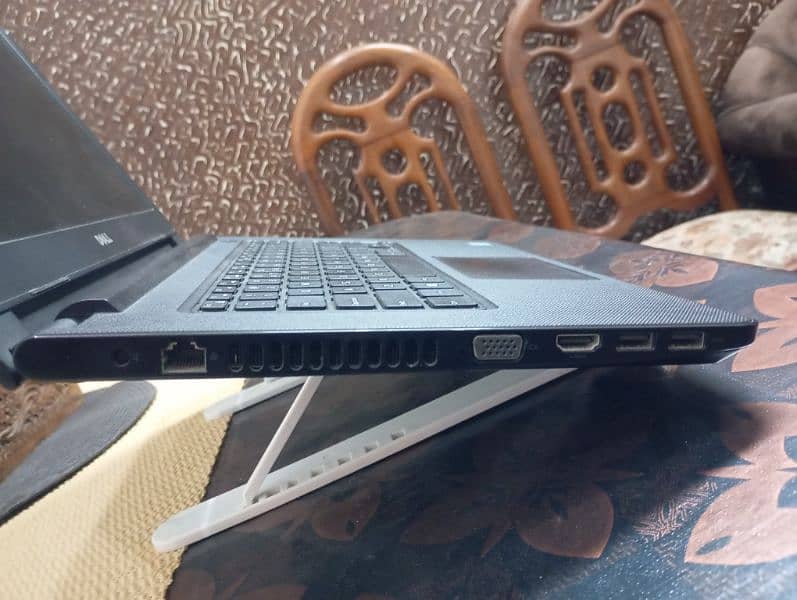 Dell corei7 7th generation 465gb hard and 128gb ssd 4