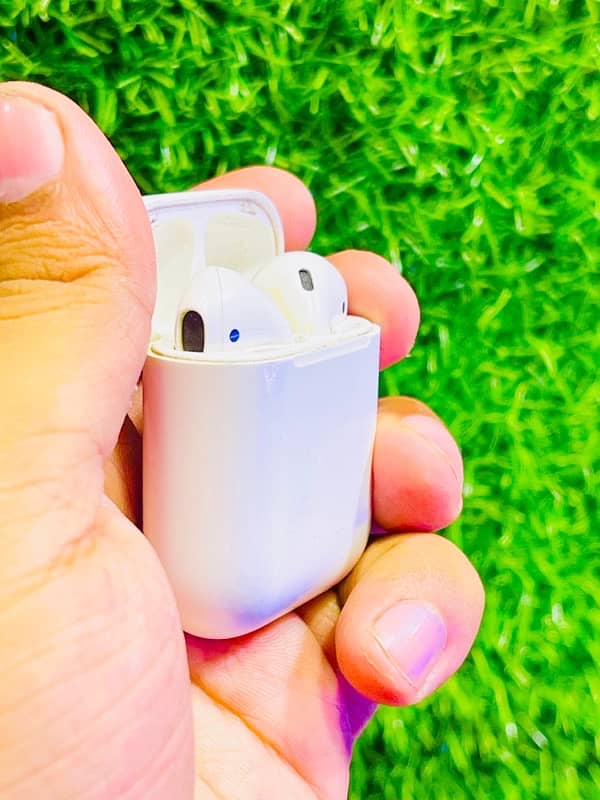 Airpods Secnd Generation 3