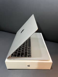 MacBook