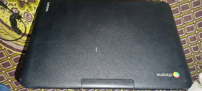 Lenovo chromebook 4GB SSD RAM 16 SSD ROM 2