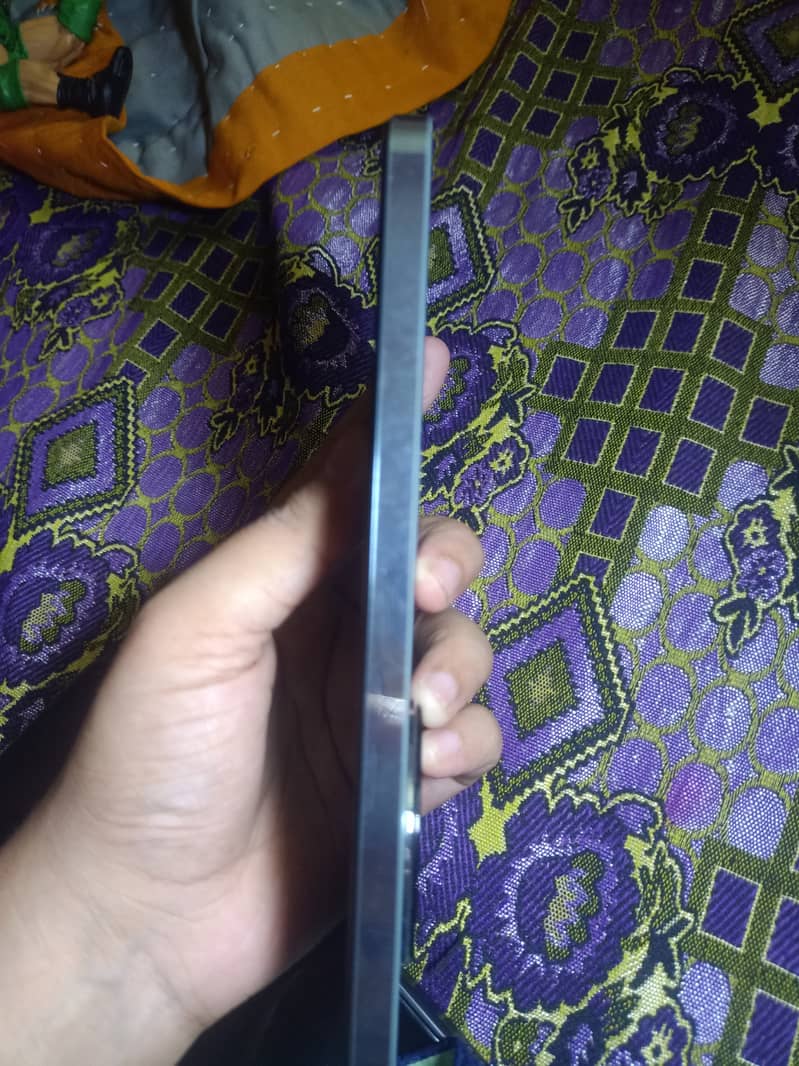 Realme 12 plus 5g 8/256 female ne use kiya 3