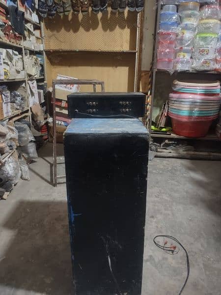 Amplifier with Full Boofer Speeker for urgent sale 03447072403 2